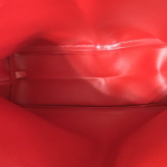 VS Large Faux Leather Tote with Mini Make-up Bag - Picture 5 of 6